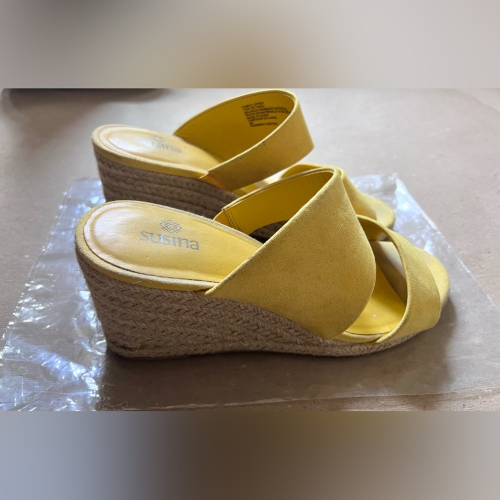Susina Tige En Tissu Wedge Sandals